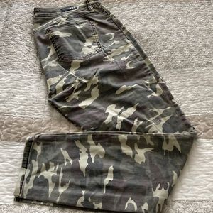 Kut from the Kloth camo pant